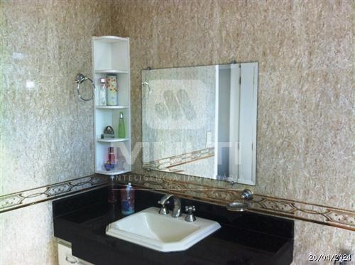 Casa à venda com 4 quartos, 620m² - Foto 16