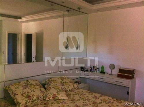 Casa à venda com 4 quartos, 620m² - Foto 31