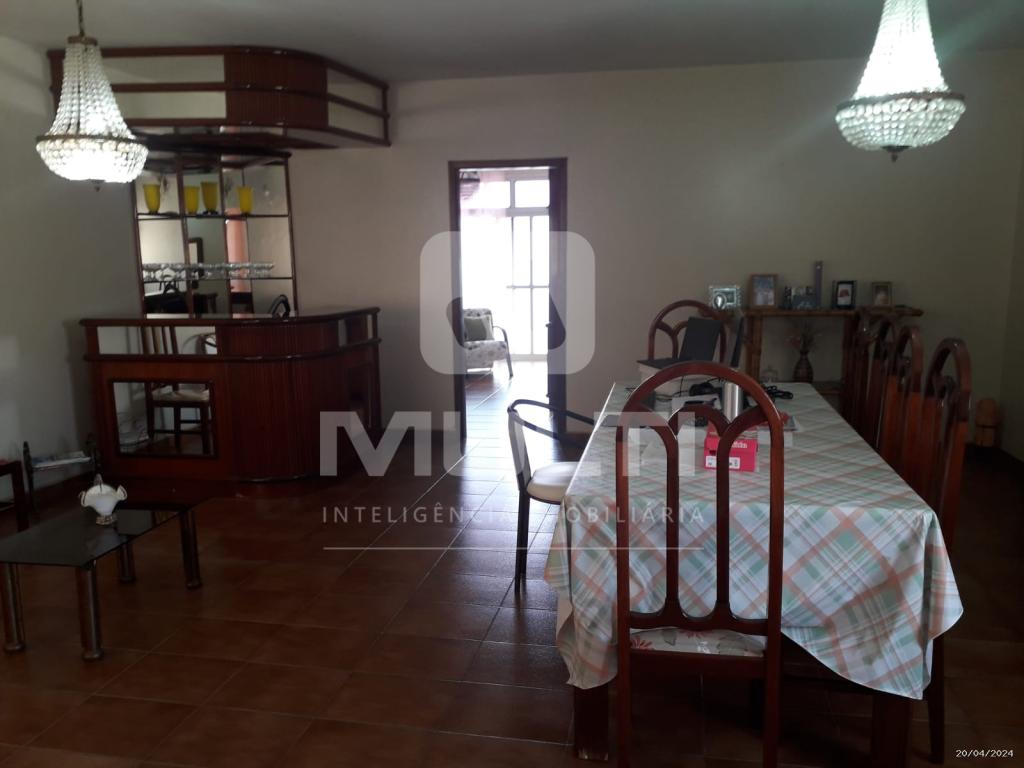 Apartamento à venda com 3 quartos, 178m² - Foto 3