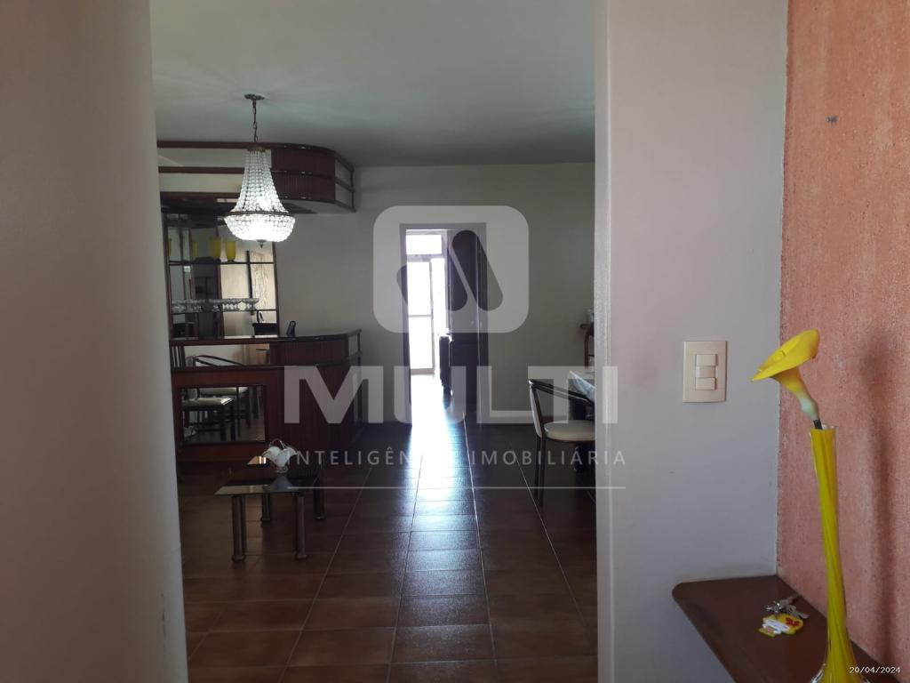 Apartamento à venda com 3 quartos, 178m² - Foto 4