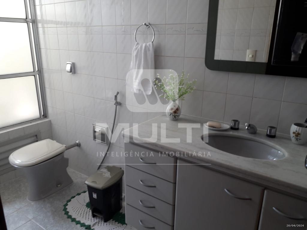 Apartamento à venda com 3 quartos, 178m² - Foto 7