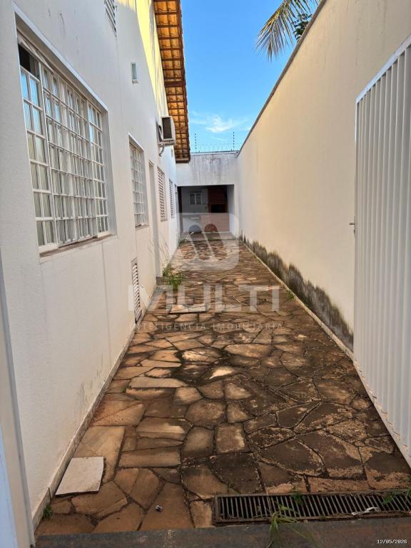 Casa, 4 quartos, 234 m² - Foto 1