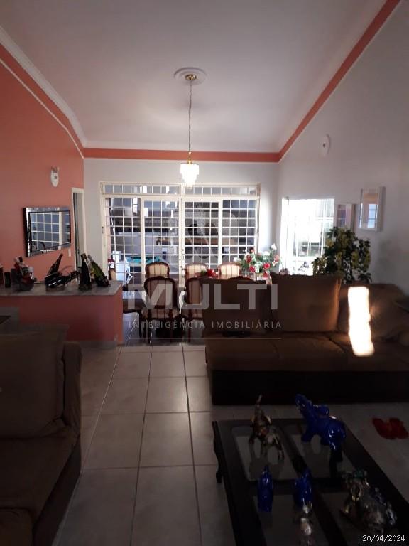 Casa, 3 quartos, 250 m² - Foto 1