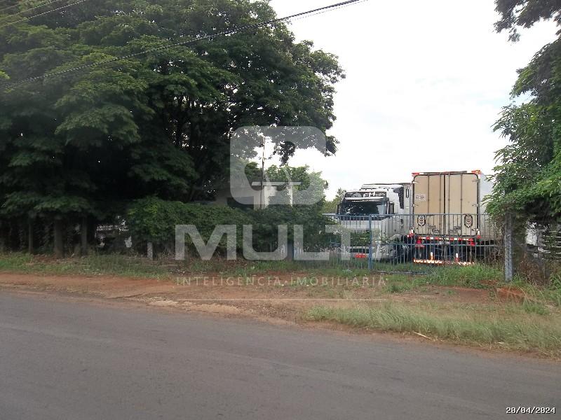 Prédio Inteiro à venda com 1 quarto, 160m² - Foto 1