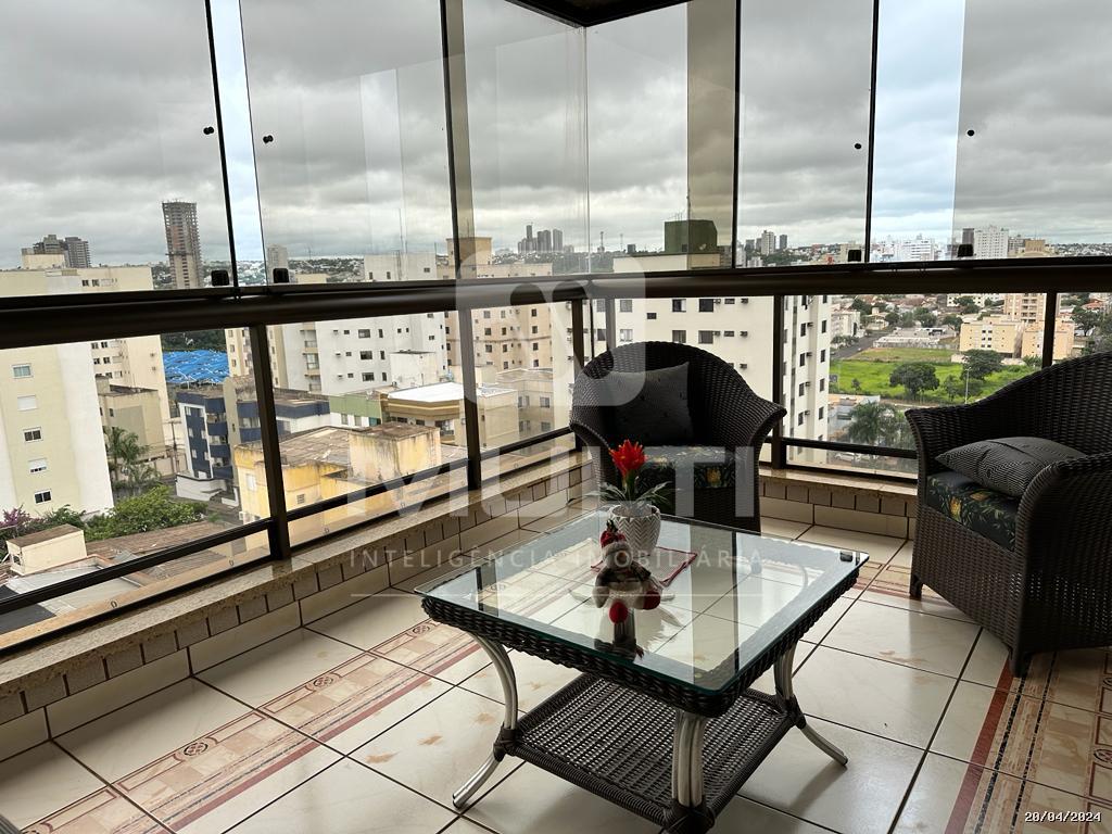 Apartamento à venda com 4 quartos, 180m² - Foto 4