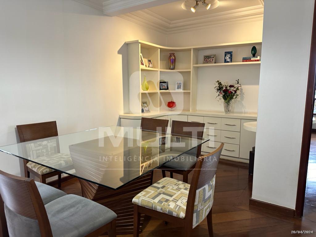 Apartamento à venda com 4 quartos, 180m² - Foto 8
