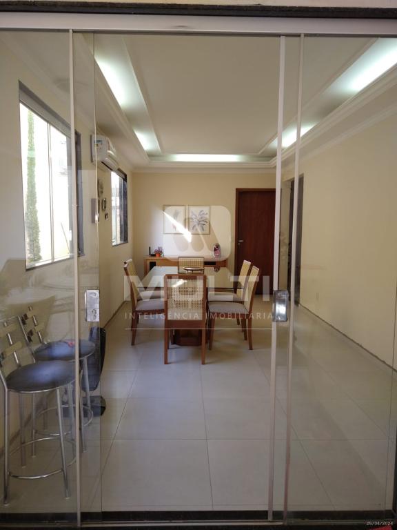Casa à venda com 3 quartos, 173m² - Foto 2