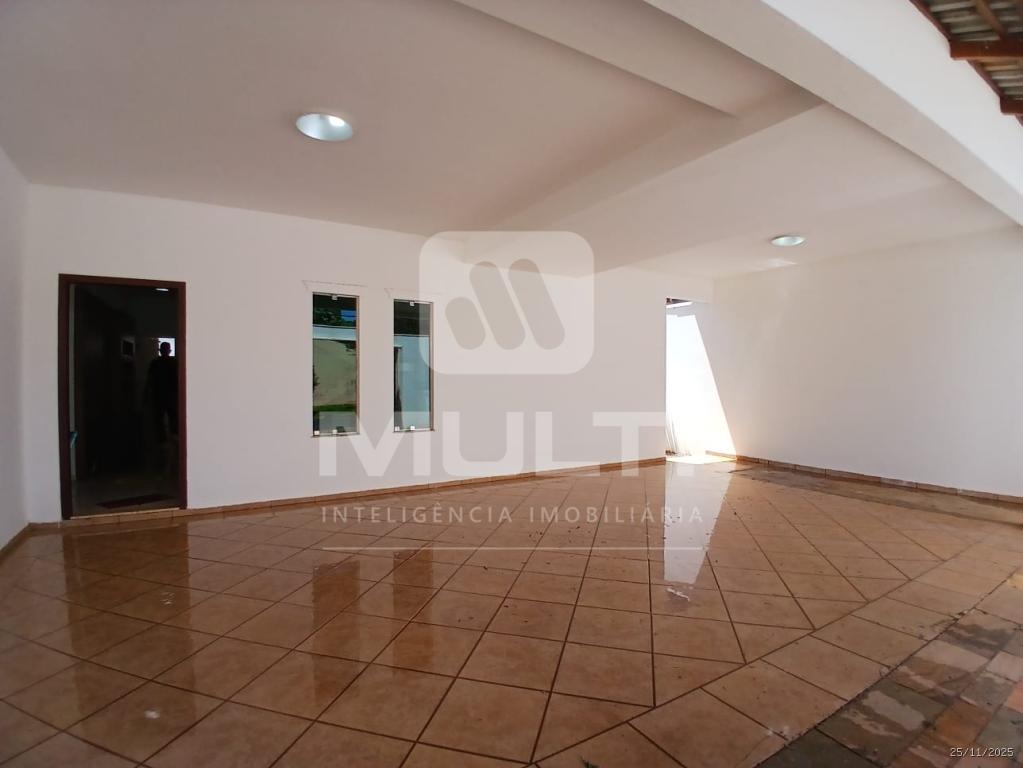 Casa, 3 quartos, 237 m² - Foto 1
