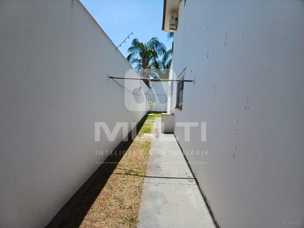 Casa, 3 quartos, 237 m² - Foto 3