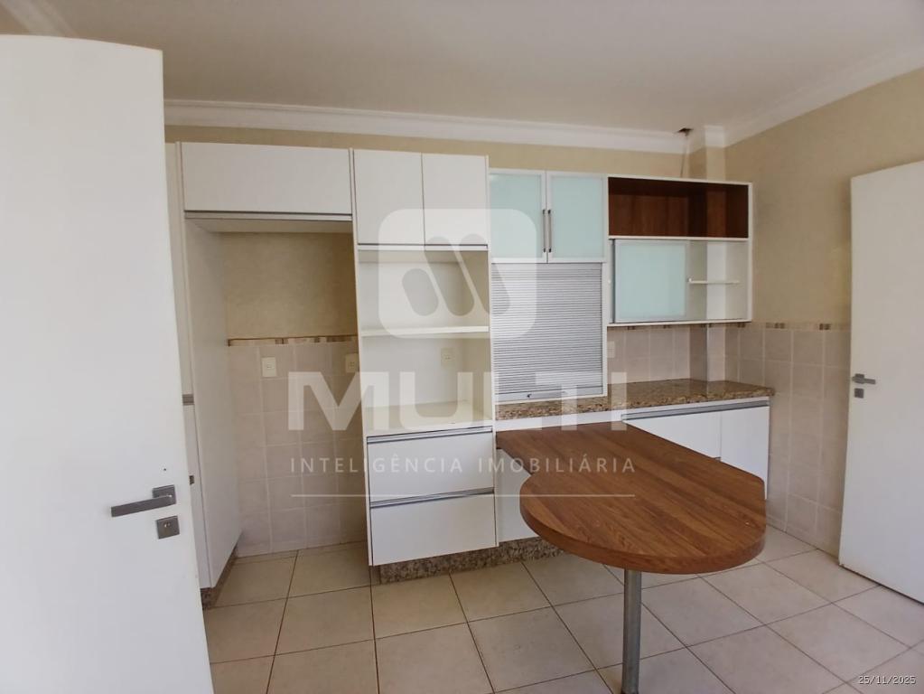 Casa, 3 quartos, 237 m² - Foto 14