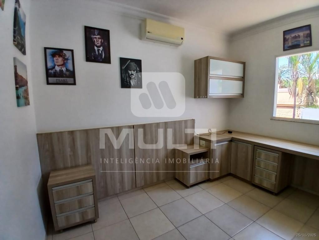 Casa, 3 quartos, 237 m² - Foto 36