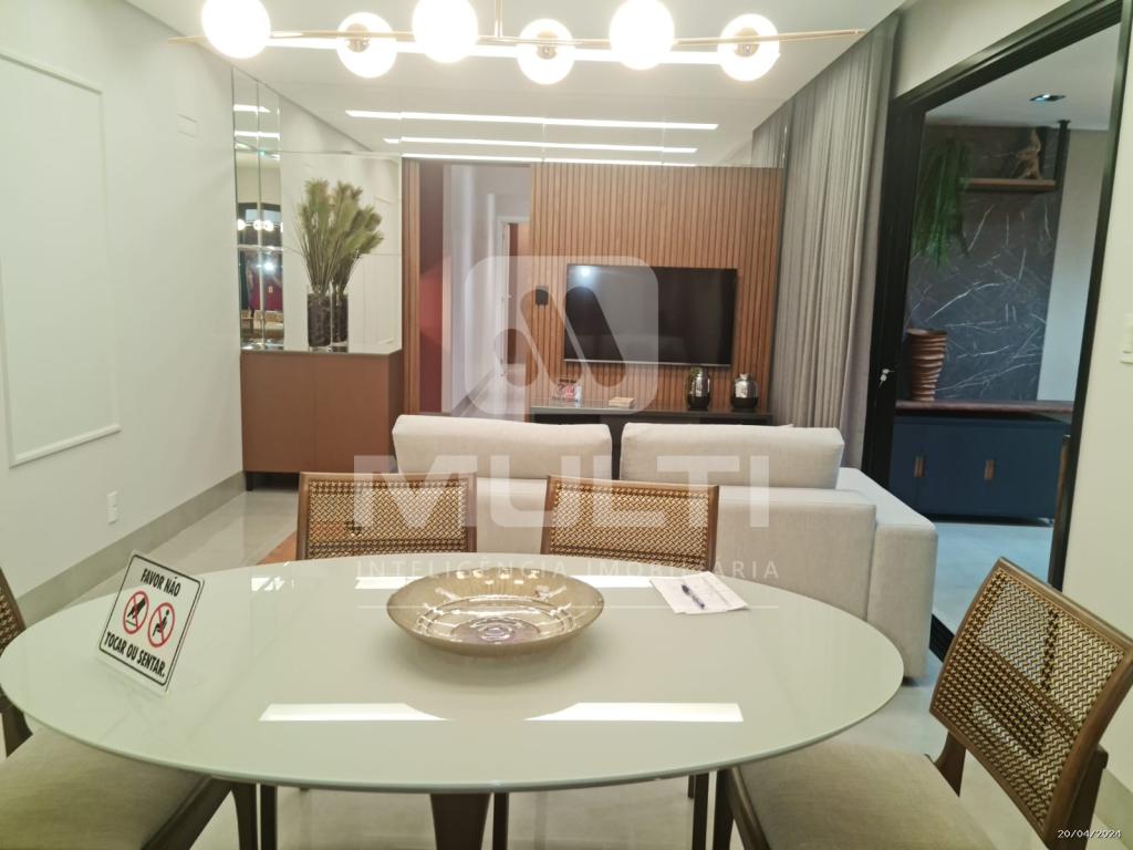 Apartamento à venda com 3 quartos, 114m² - Foto 1