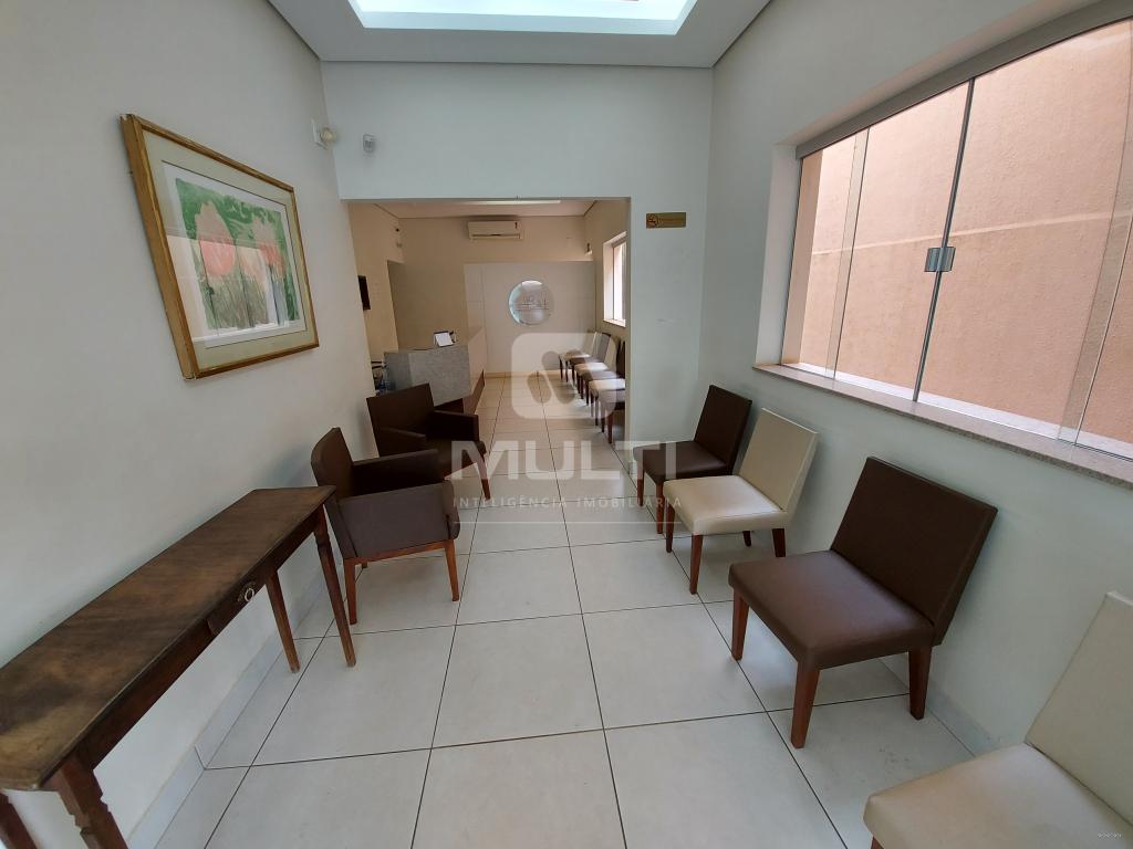 Prédio Inteiro à venda com 5 quartos, 440m² - Foto 1
