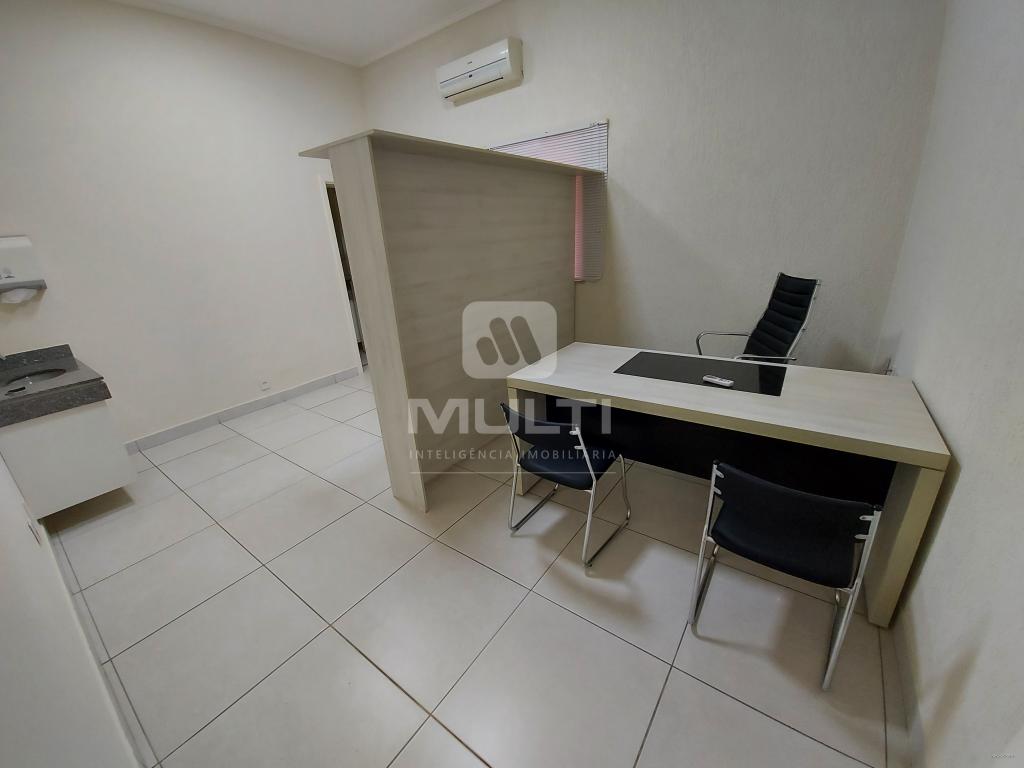 Prédio Inteiro à venda com 5 quartos, 440m² - Foto 2