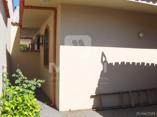 Casa à venda com 5 quartos, 371m² - Foto 2