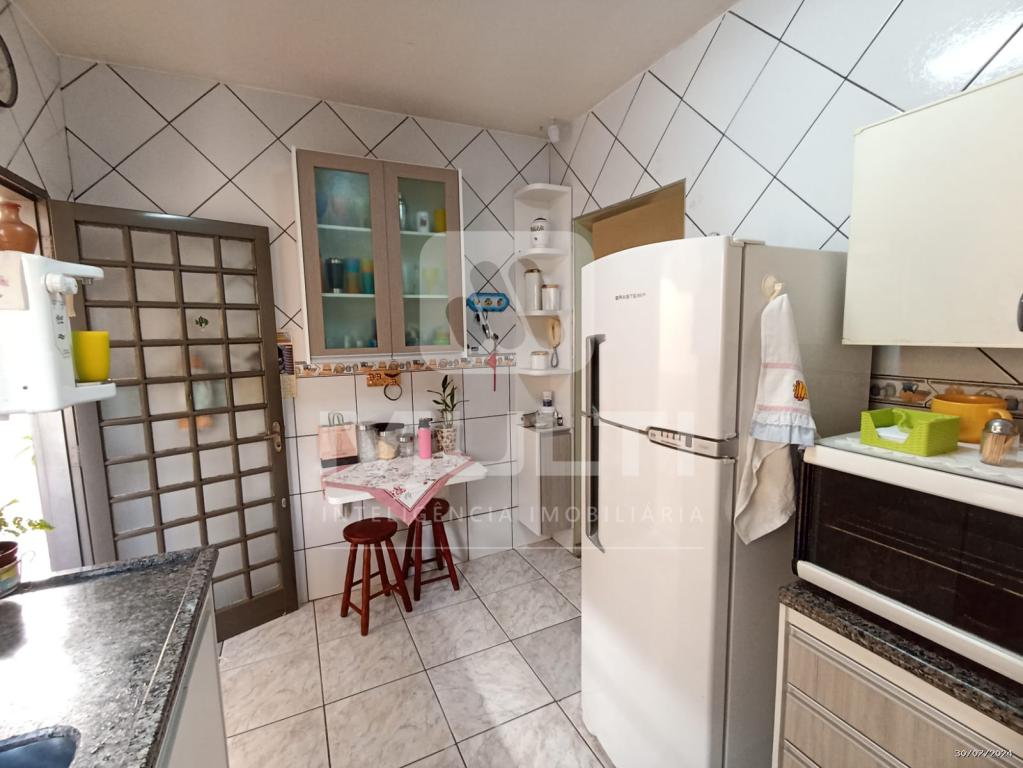 Casa à venda com 3 quartos, 123m² - Foto 5