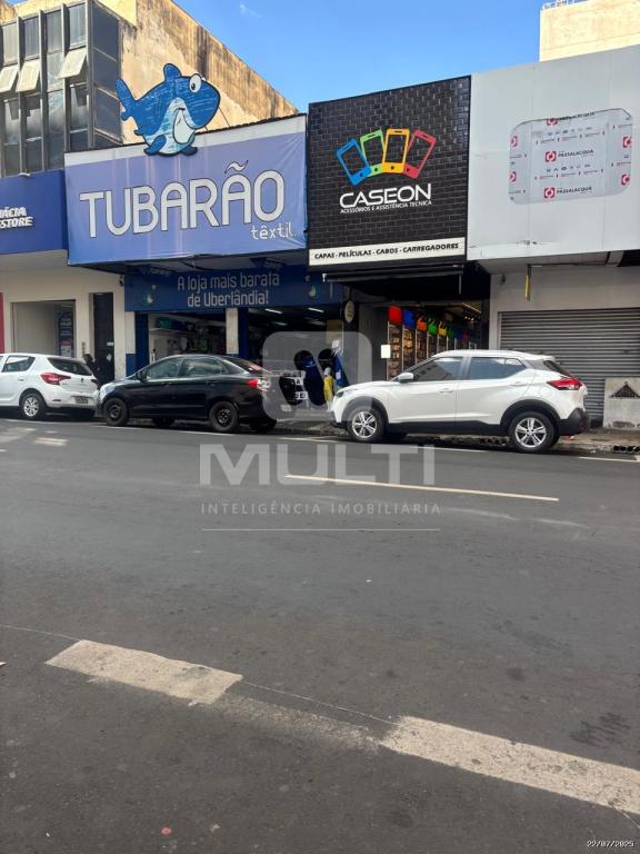 Prédio Inteiro à venda com 1 quarto, 320m² - Foto 3