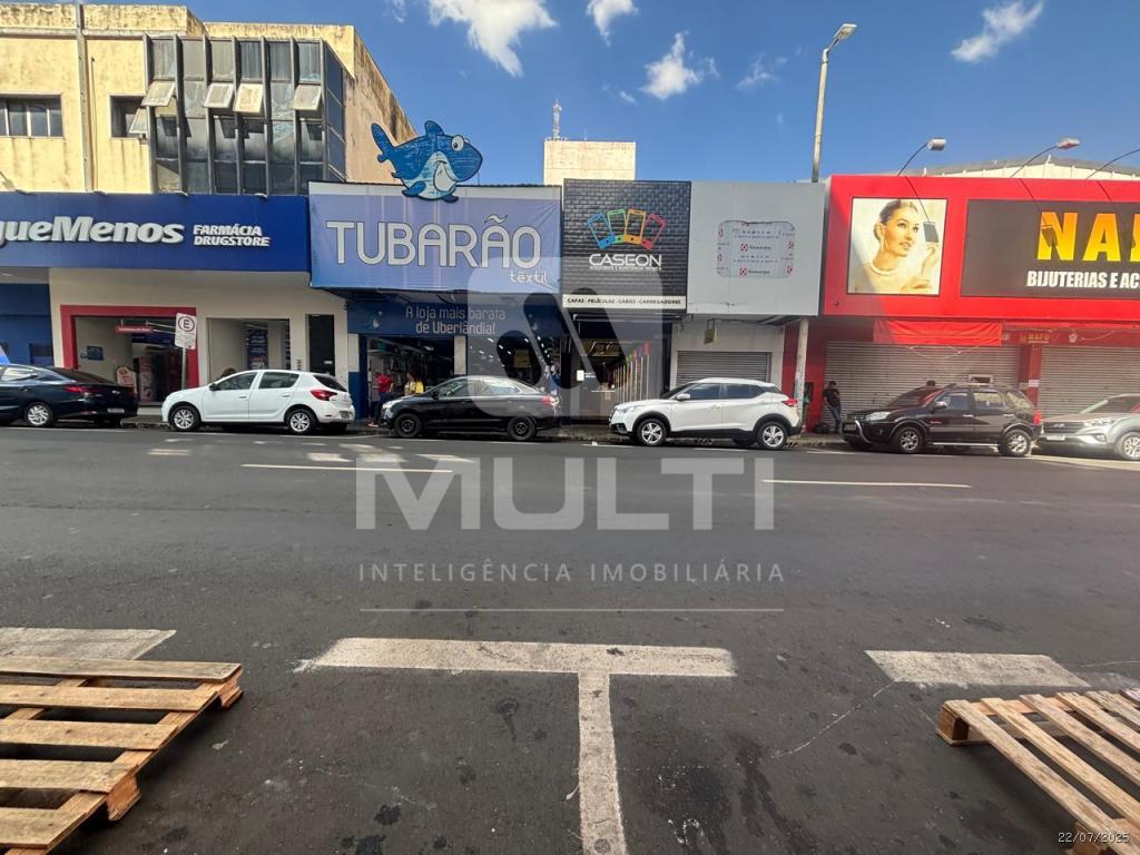 Prédio Inteiro à venda com 1 quarto, 320m² - Foto 4