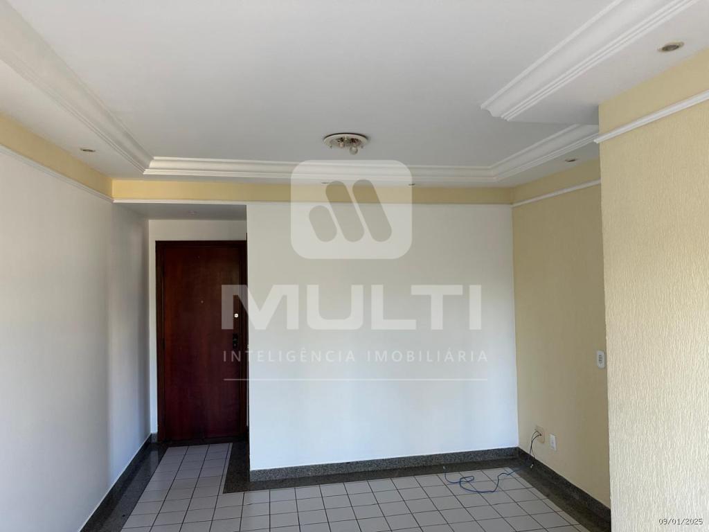 Apartamento à venda com 3 quartos, 90m² - Foto 2