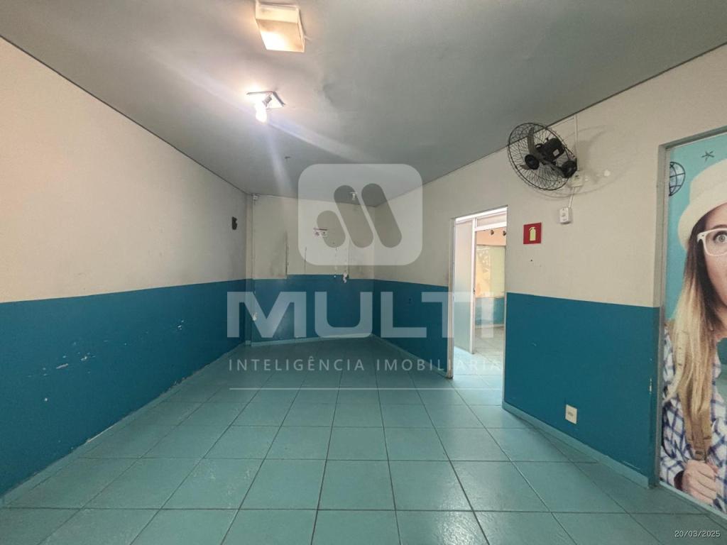 Casa à venda com 4 quartos, 356m² - Foto 7