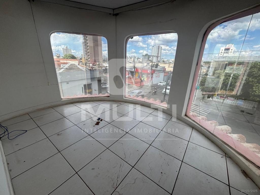 Casa à venda com 4 quartos, 356m² - Foto 17