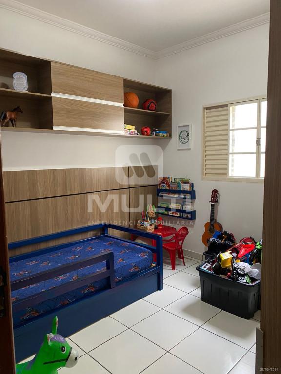 Casa à venda com 3 quartos, 190m² - Foto 15