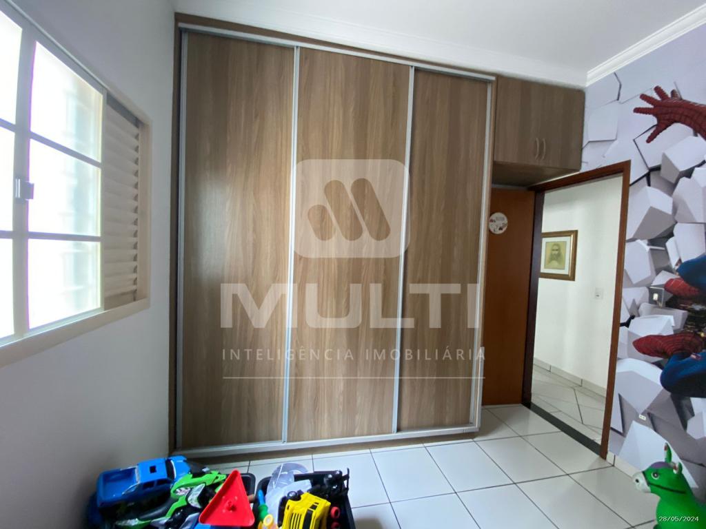 Casa à venda com 3 quartos, 190m² - Foto 18
