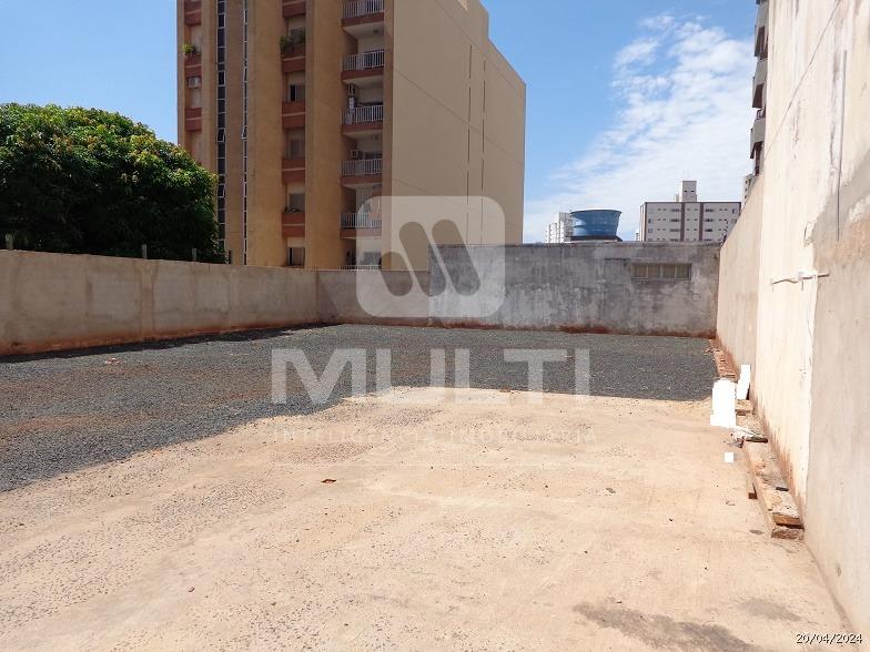 Loteamento e Condomínio à venda com 1 quarto, 704m² - Foto 6