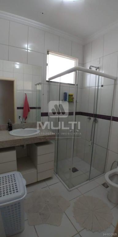 Casa à venda com 4 quartos, 330m² - Foto 8