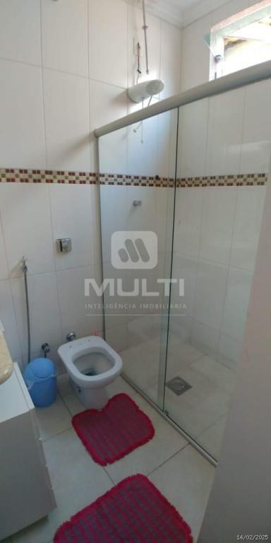 Casa à venda com 4 quartos, 330m² - Foto 11