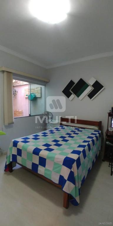 Casa à venda com 4 quartos, 330m² - Foto 12