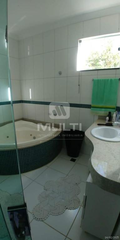 Casa à venda com 4 quartos, 330m² - Foto 13