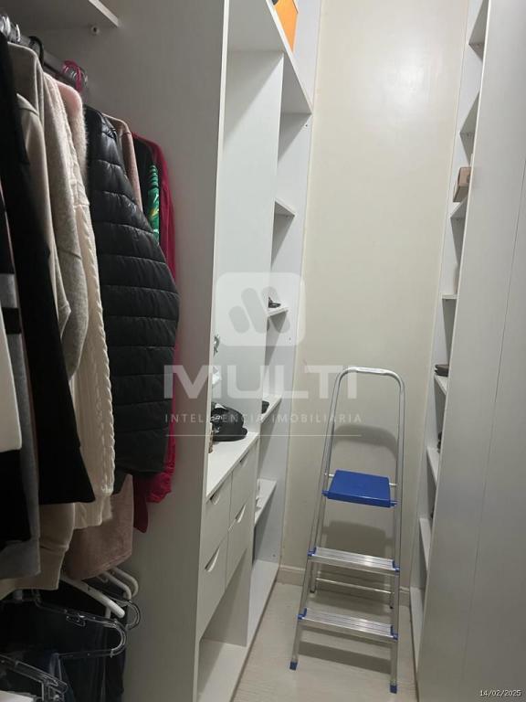 Casa à venda com 4 quartos, 330m² - Foto 15