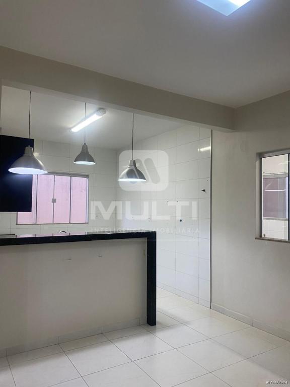 Casa à venda com 3 quartos, 320m² - Foto 5