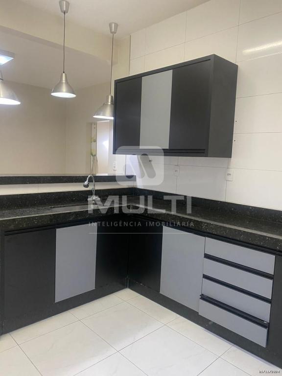 Casa à venda com 3 quartos, 320m² - Foto 6