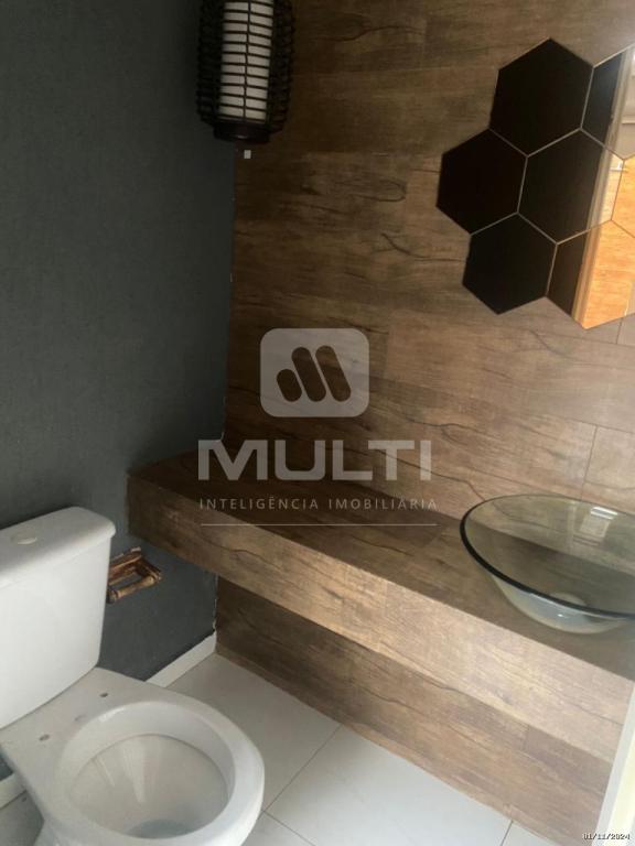Casa à venda com 3 quartos, 320m² - Foto 13
