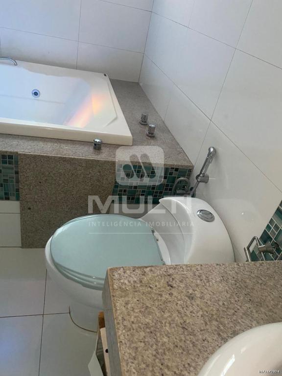 Casa à venda com 3 quartos, 320m² - Foto 23