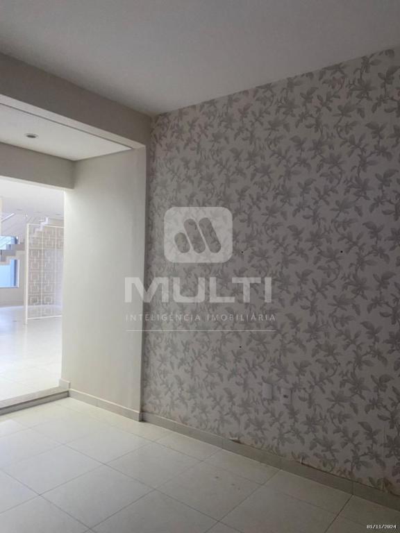 Casa à venda com 3 quartos, 320m² - Foto 30