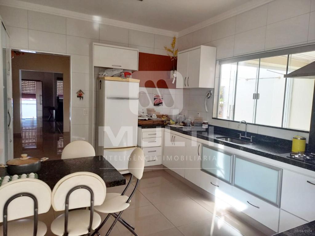 Casa, 3 quartos, 235 m² - Foto 5