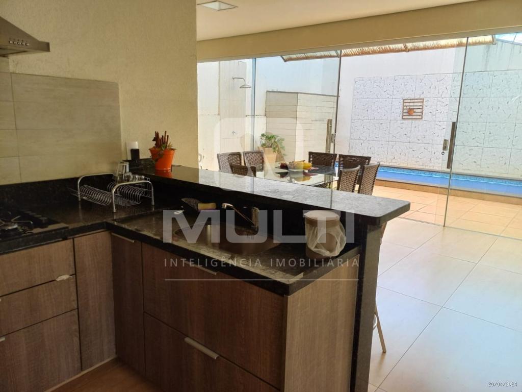 Casa, 3 quartos, 235 m² - Foto 14