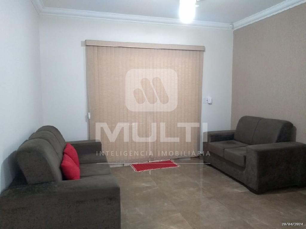 Casa à venda com 3 quartos, 160m² - Foto 2