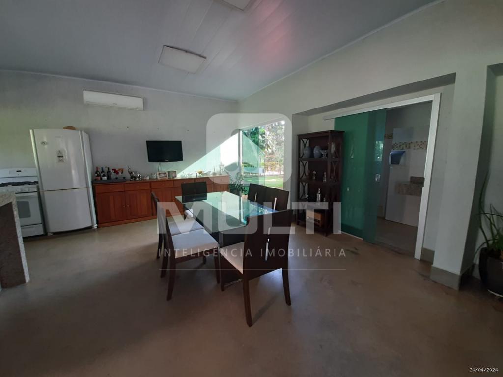 Chácara à venda com 6 quartos, 500m² - Foto 3