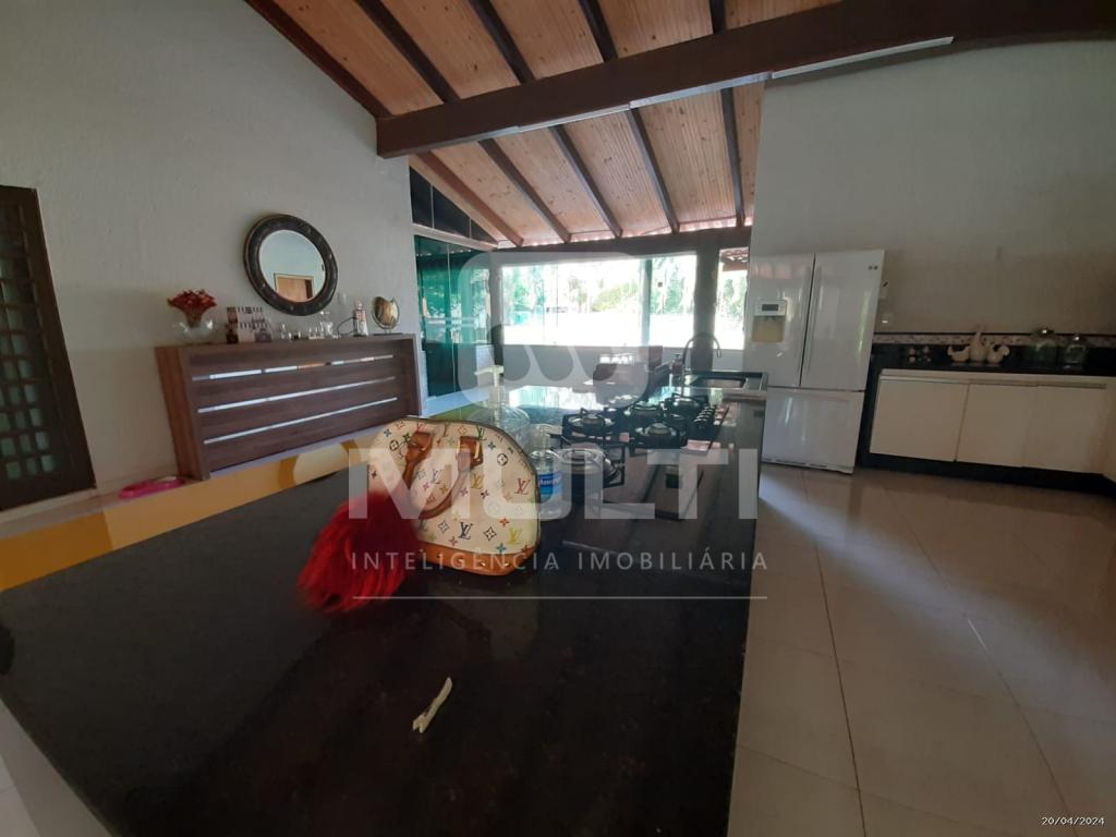 Chácara à venda com 6 quartos, 500m² - Foto 4