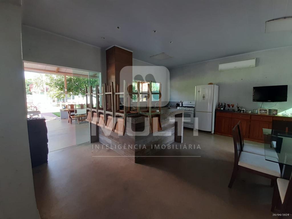 Chácara à venda com 6 quartos, 500m² - Foto 7