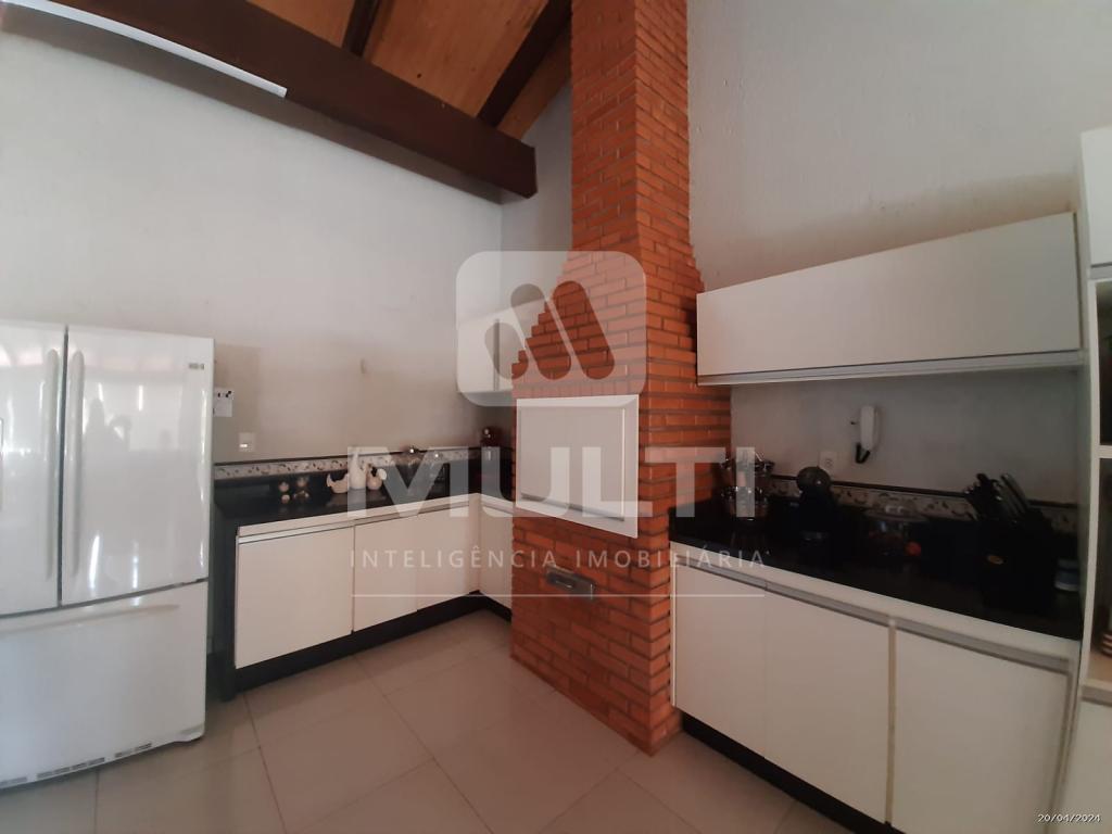 Chácara à venda com 6 quartos, 500m² - Foto 8