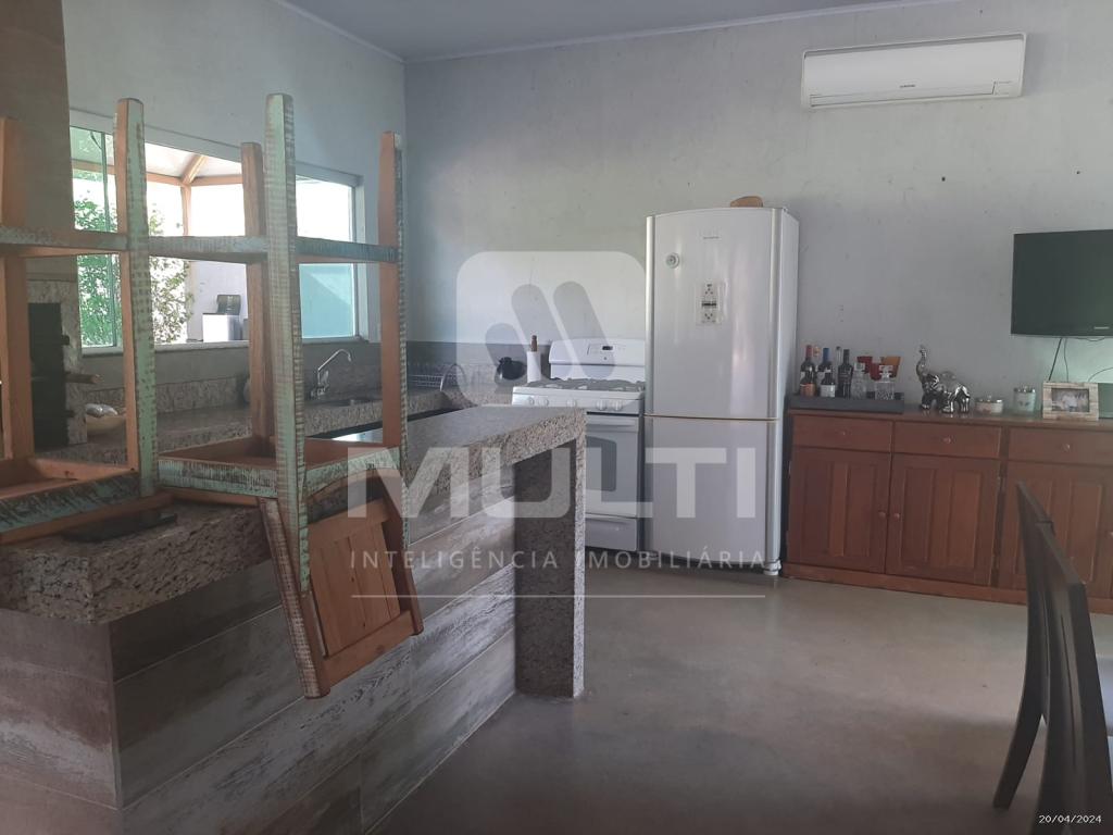 Chácara à venda com 6 quartos, 500m² - Foto 31