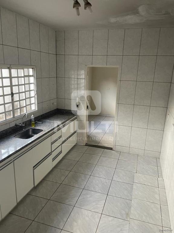 Casa à venda com 3 quartos, 221m² - Foto 6