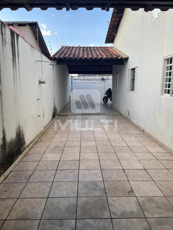 Casa à venda com 3 quartos, 221m² - Foto 7