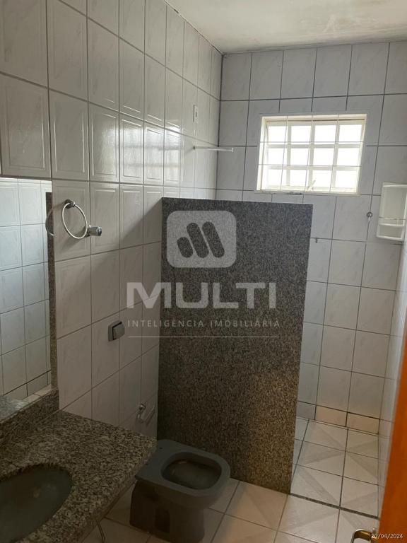 Casa à venda com 3 quartos, 221m² - Foto 15
