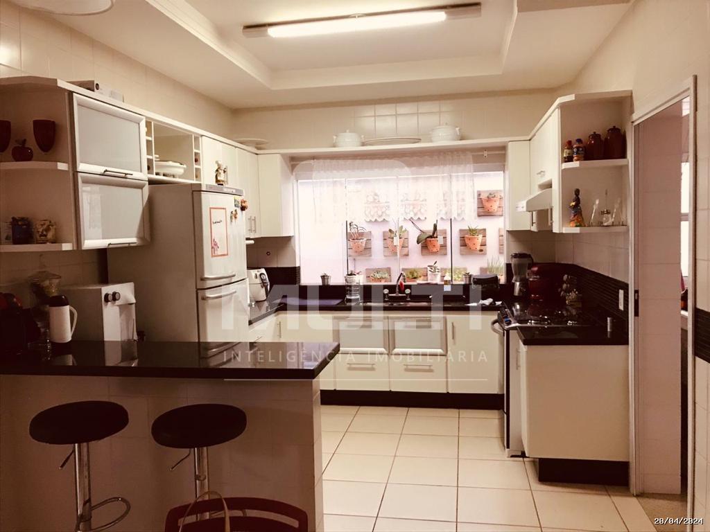 Casa, 4 quartos, 340 m² - Foto 18